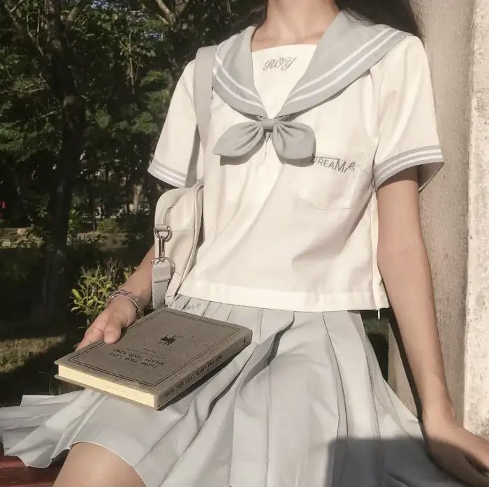 潜行